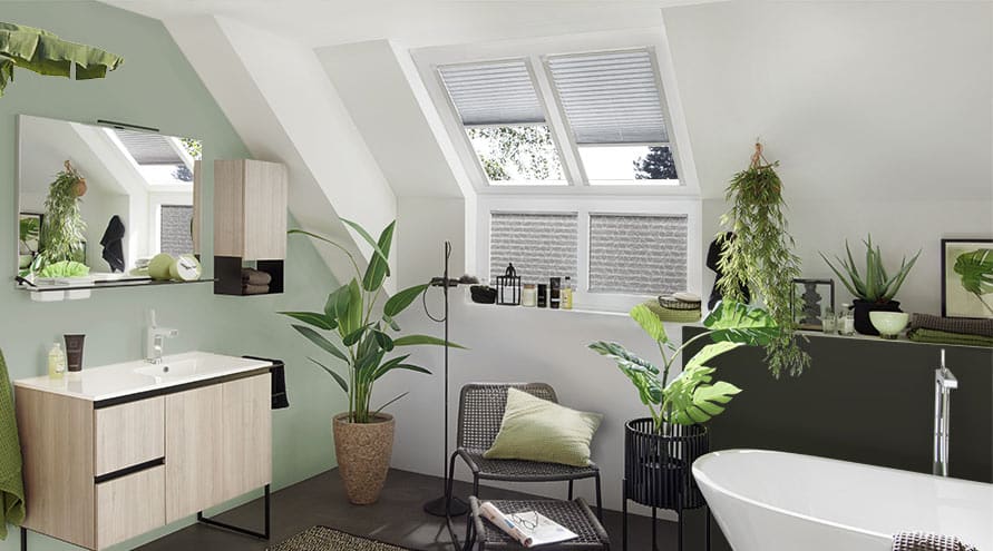 Dachfenster Plissee für Badezimmer auf Maß kaufen.
