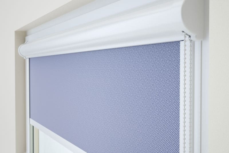 Verdunkelungsrollo ohne Bohren zum Kleben, auch mit Kassette für die Glasleiste