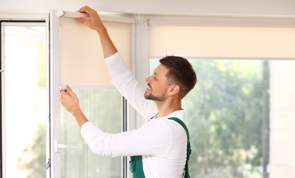 Rollos nach Maß mit Bohren - Invasive Montage.