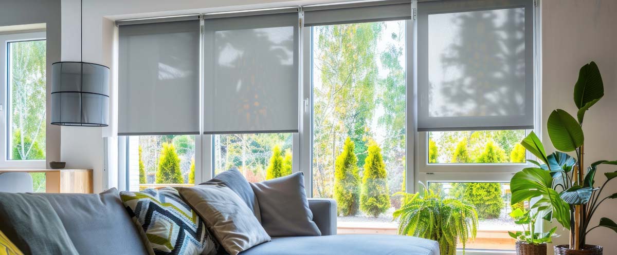 Rollos in Stube und Wohnzimmer - Designed mit dersonnenschutz.de